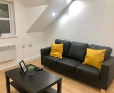 United Kingdom Glamorgan Cardiff vacation rental compare prices direct by owner 14656233