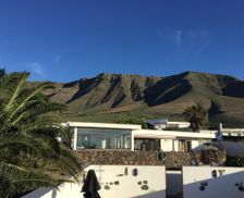 Spain Lanzarote Famara vacation rental compare prices direct by owner 14170886