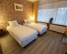 Netherlands Gelderland Zevenaar vacation rental compare prices direct by owner 13685264