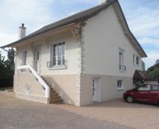 France Burgundy Verdun-sur-le-Doubs vacation rental compare prices direct by owner 14143110