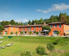 Italy Toscana Lucca vacation rental compare prices direct by owner 16200203