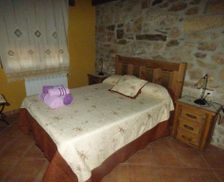 Spain Castile and Leon Navasfrías vacation rental compare prices direct by owner 13651597