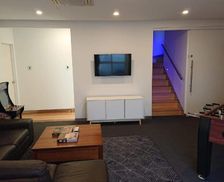 Australia VIC Cowes vacation rental compare prices direct by owner 6606963