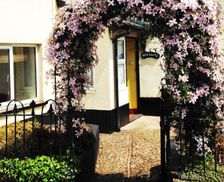 United Kingdom Devon Crediton vacation rental compare prices direct by owner 13695563