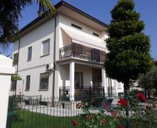 Italy Friuli Venezia Giulia Sacile vacation rental compare prices direct by owner 17911997