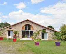 France Pays de la Loire La Pommeraie-sur-Sèvre vacation rental compare prices direct by owner 16091320