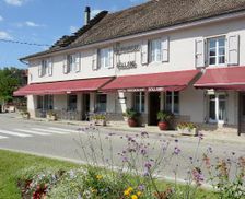 France Rhône-Alps Montagnieu vacation rental compare prices direct by owner 35795638