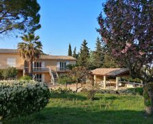 France Languedoc-Roussillon Pont-Saint-Esprit vacation rental compare prices direct by owner 12996350