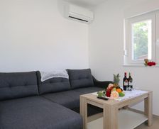 Croatia Primorje-Gorski Kotar Soline - island Krk vacation rental compare prices direct by owner 4240444