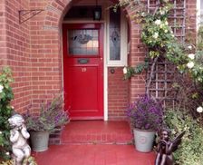 United Kingdom Hertfordshire Broxbourne vacation rental compare prices direct by owner 13730728