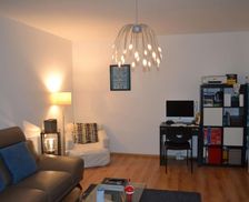 France Ile de France Courbevoie vacation rental compare prices direct by owner 27311369