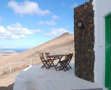 Spain Lanzarote Femés vacation rental compare prices direct by owner 15009682