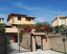 Italy Lazio Sutri vacation rental compare prices direct by owner 14986175