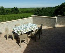 France Pays de la Loire Saint-Aubin-de-Luigné vacation rental compare prices direct by owner 13771029