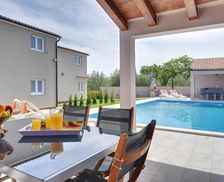 Croatia Istria Pula vacation rental compare prices direct by owner 4605656