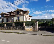 Spain Cantabria Liendo vacation rental compare prices direct by owner 14139184