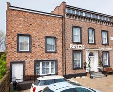 United Kingdom Merseyside Bootle vacation rental compare prices direct by owner 13728595