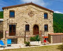 Italy Liguria Castelnuovo Magra vacation rental compare prices direct by owner 16458682