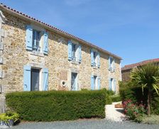 France Pays de la Loire Saint-Juire-Champgillon vacation rental compare prices direct by owner 13665924