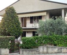 Italy Veneto Pastrengo vacation rental compare prices direct by owner 14139842