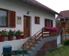 Croatia Lika-Senj County Ličko Petrovo Selo vacation rental compare prices direct by owner 13716639