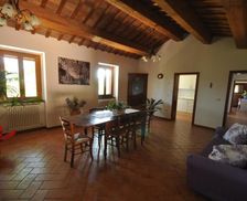 Italy Marche Urbino vacation rental compare prices direct by owner 14891157