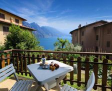 Italy Lombardy Riva di Solto vacation rental compare prices direct by owner 4207674