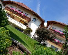 Italy Trentino Alto Adige Perca vacation rental compare prices direct by owner 13916900