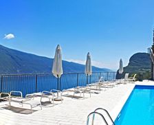 Italy Lombardy Tremosine Sul Garda vacation rental compare prices direct by owner 4854186