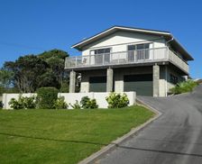 New Zealand waikanae Waikanae Beach vacation rental compare prices direct by owner 6499158