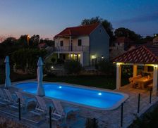 Croatia Šibensko-kninska županija Trbounje vacation rental compare prices direct by owner 10347037