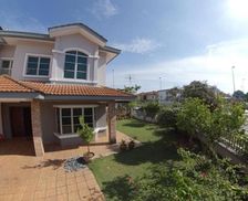 Malaysia Selangor Klang vacation rental compare prices direct by owner 18982564