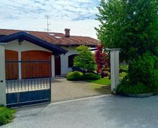 Italy Piedmont Villar San Costanzo vacation rental compare prices direct by owner 14010727