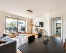 France Hauts-de-Seine Neuilly-sur-Seine vacation rental compare prices direct by owner 8827294