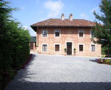 Italy Piedmont Neive vacation rental compare prices direct by owner 14293446