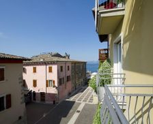 Italy Veneto Torri del Benaco vacation rental compare prices direct by owner 15443250