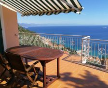 Italy Liguria Bergeggi vacation rental compare prices direct by owner 4092341