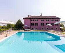 Italy Veneto Castelnuovo del Garda vacation rental compare prices direct by owner 14780295