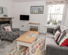 United Kingdom Devon Dartmouth vacation rental compare prices direct by owner 23734561