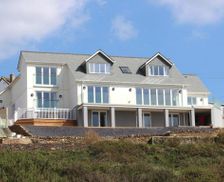 United Kingdom Cornwall Mawgan Porth vacation rental compare prices direct by owner 29810347
