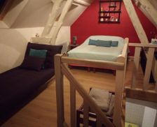 France Picardy Milly-sur-Thérain vacation rental compare prices direct by owner 13680156