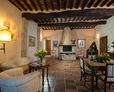 Italy Tuscany Monteriggioni vacation rental compare prices direct by owner 15898056