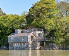 United Kingdom Anglesey Menai Bridge vacation rental compare prices direct by owner 27317018