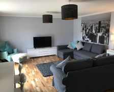 United Kingdom Lanarkshire East Kilbride vacation rental compare prices direct by owner 16246080