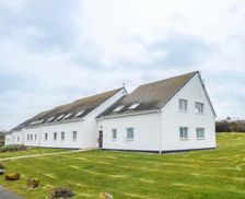 United Kingdom Anglesey Holyhead vacation rental compare prices direct by owner 23719190