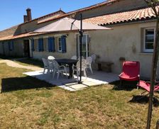 France Pays de la Loire Saint-Valérien vacation rental compare prices direct by owner 23784659