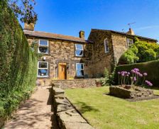 United Kingdom Peak District Dronfield vacation rental compare prices direct by owner 5749905