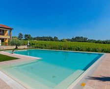 Italy Veneto Lazise vacation rental compare prices direct by owner 13037368