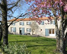 France Pays de la Loire La Verrie vacation rental compare prices direct by owner 14601065