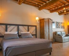 Italy Tuscany Castelnuovo di Val di Cecina vacation rental compare prices direct by owner 14195984